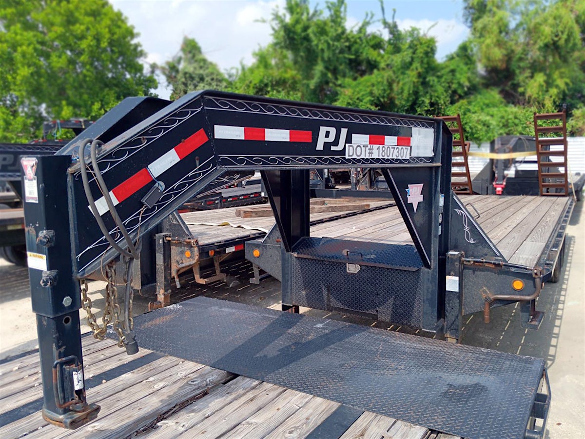 PJ Trailers USED 24'x102" Deckover Flatbed Trailer - Image 1