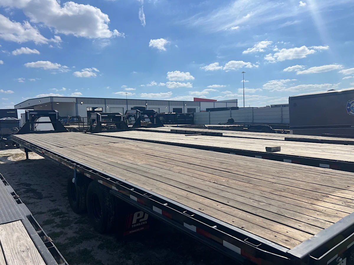 PJ Trailers USED 40'X102" Air-Ride Flatdeck w/ Duals (FD) - Stock #55757 - Image 3 of 3 PJ Trailers USED 40'X102" Air-Ride Flatdeck w/ Duals (FD) - Stock #55757 - Image 3 of 3