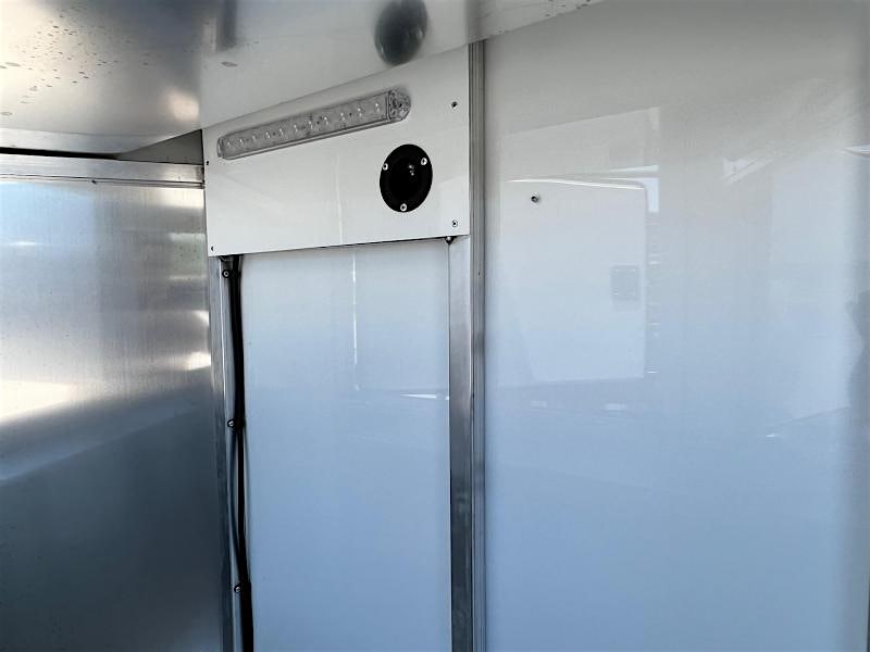 Sundowner 30' Horizon 3 Horse Trailer w/ Living Quarters (RQ) - Image 9