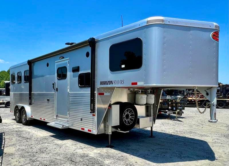 Sundowner 30' Horizon 3 Horse Trailer w/ Living Quarters (RQ) - Image 1