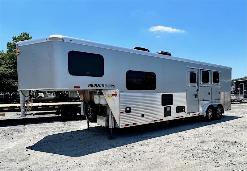 Sundowner 30' Horizon 3 Horse Trailer w/ Living Quarters (RQ) - Image 2