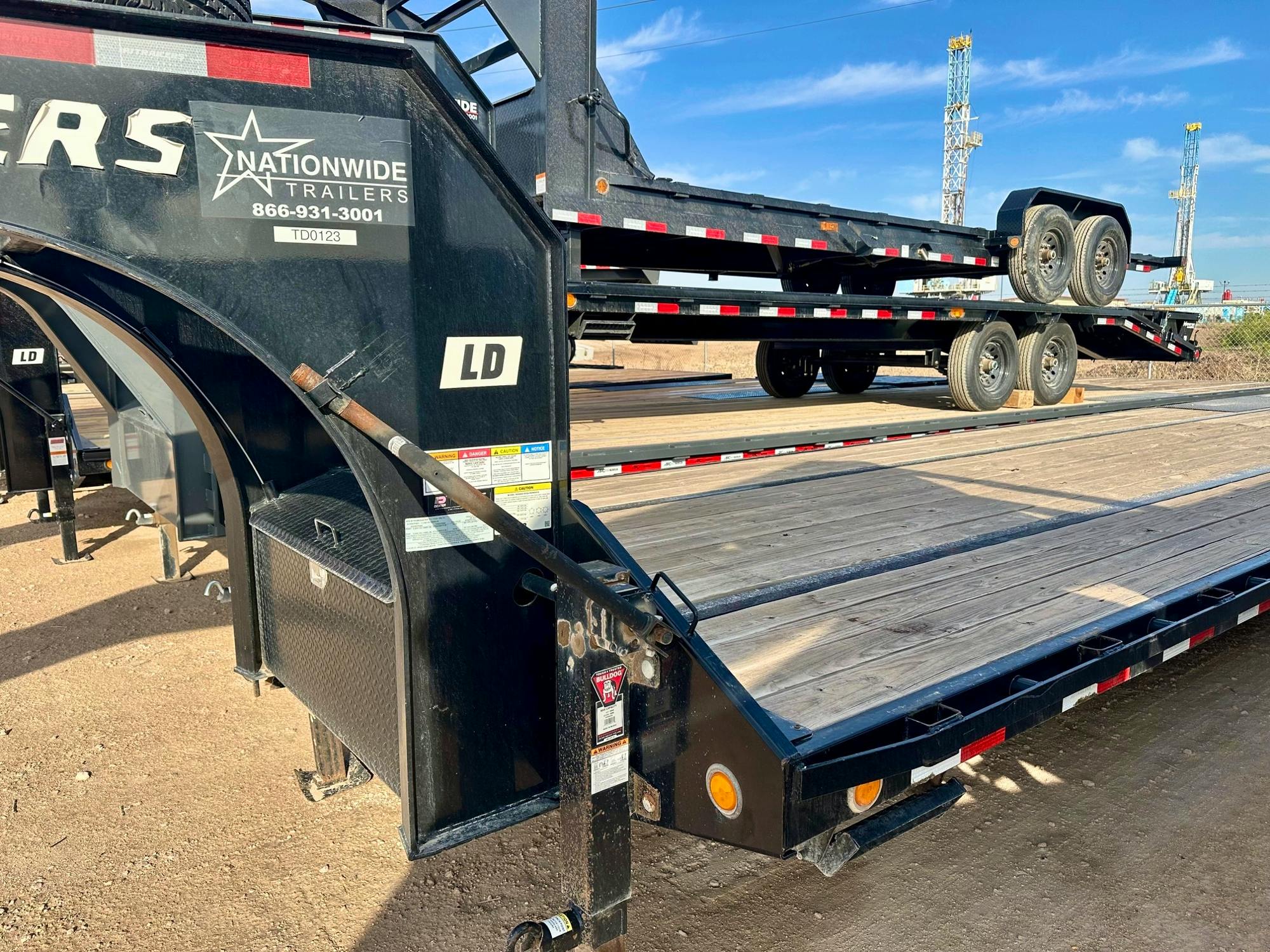 PJ Trailers USED 40'x102" Gooseneck Flatbed Trailer w/ Duals (LD) - Stock #57741 - Image 2 of 5