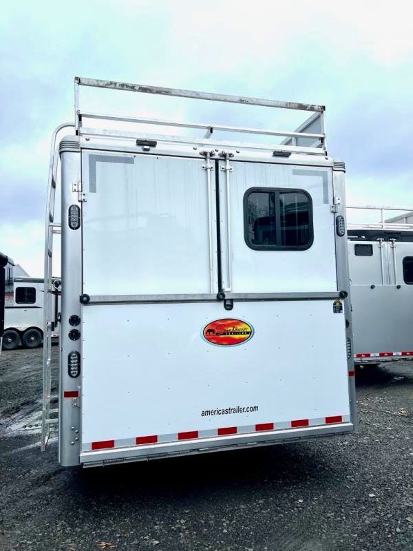 Sundowner 28' Horizon 4 Horse Trailer w/ Living Quarters (8011RS) - Stock #57898 - Image 4 of 29