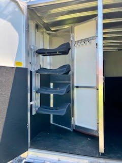 Sundowner 28' Horizon 4 Horse Trailer w/ Living Quarters (8011RS) - Stock #57898 - Image 26 of 29