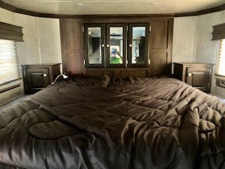 Sundowner 28' Horizon 4 Horse Trailer w/ Living Quarters (8011RS) - Stock #57898 - Image 23 of 29