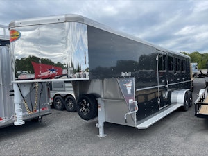 Sundowner 22' Super Tack Gooseneck 4 Horse Trailer (RH)
