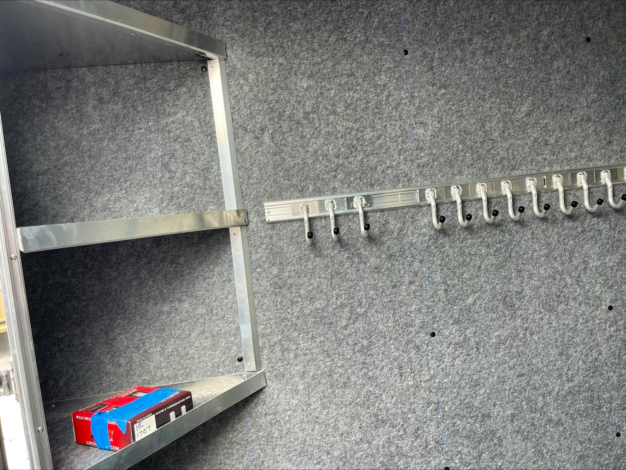 Sundowner 22' Super Tack Gooseneck 4 Horse Trailer (RH) - Image 8