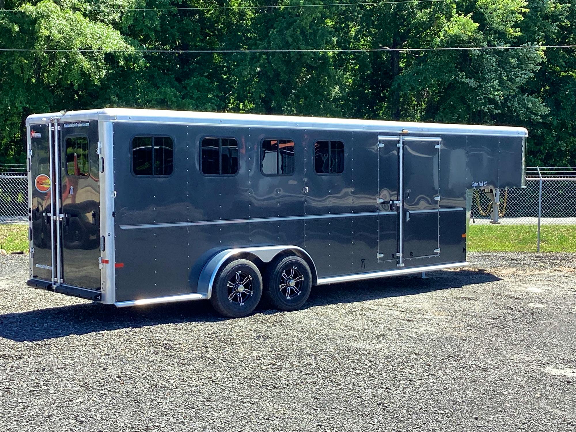 22' Super Tack Gooseneck 4 Horse Trailer (RH)