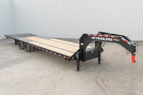 PJ Trailers 36ftx102in Gooseneck Flatbed Trailer w  Hydraulic Dovetail  LY 