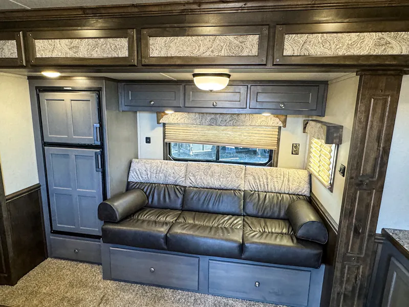 Stock #67645 - Merhow 30ft Longhorn Stock Combo Trailer w Generator ...