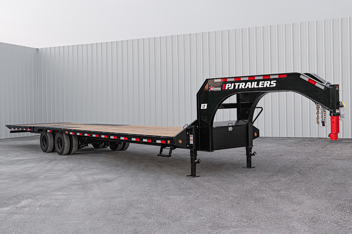 PJ Trailers 36'x102" Gooseneck Flatbed Trailer w/ Hydraulic Dovetail (LY) - Image 4