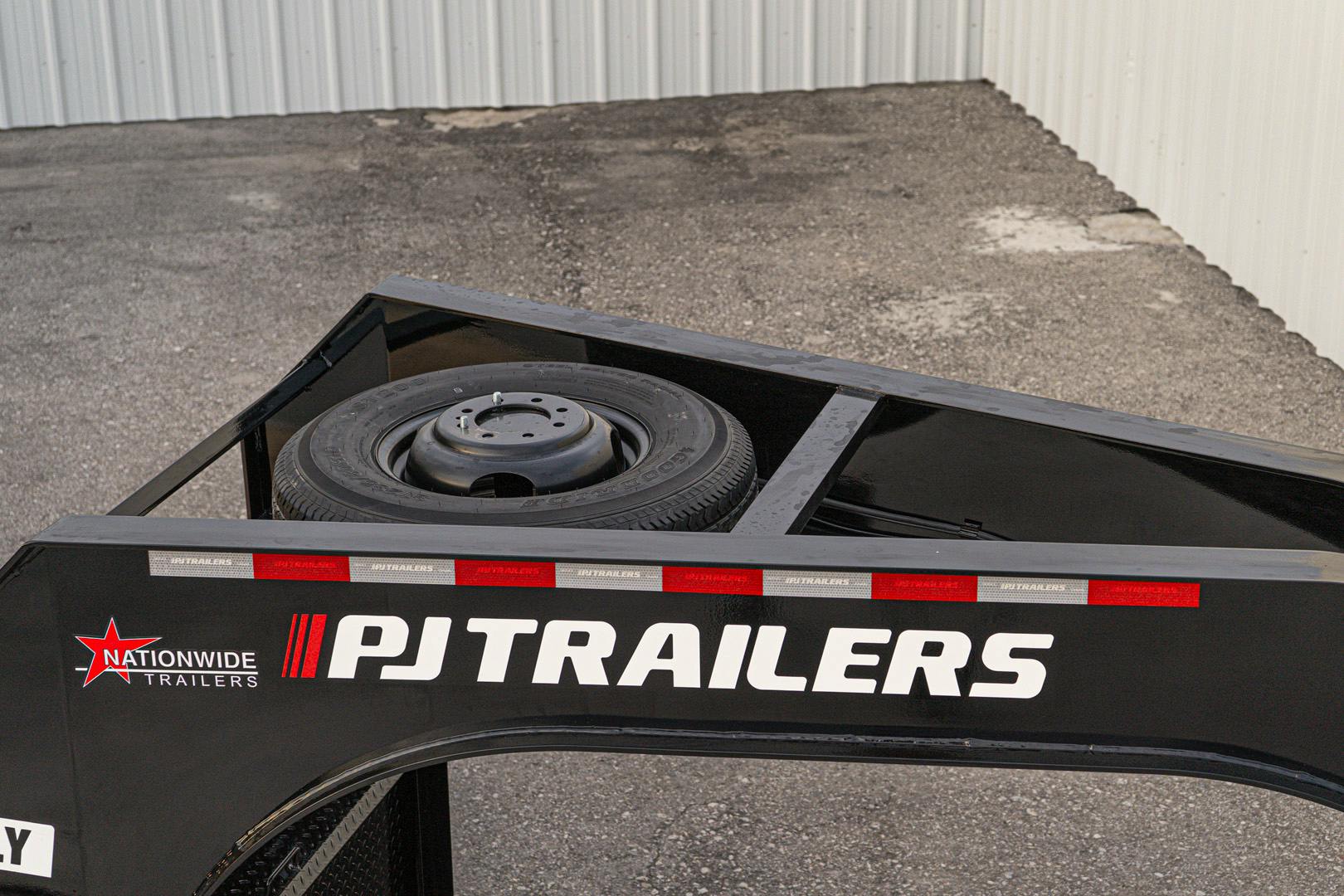 PJ Trailers 36'x102" Gooseneck Flatbed Trailer w/ Hydraulic Dovetail (LY) - Stock #67915 - Image 8 of 24