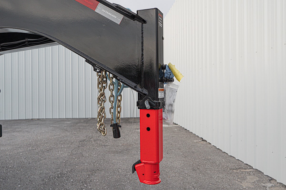 PJ Trailers 36'x102" Gooseneck Flatbed Trailer w/ Hydraulic Dovetail (LY) - Image 10