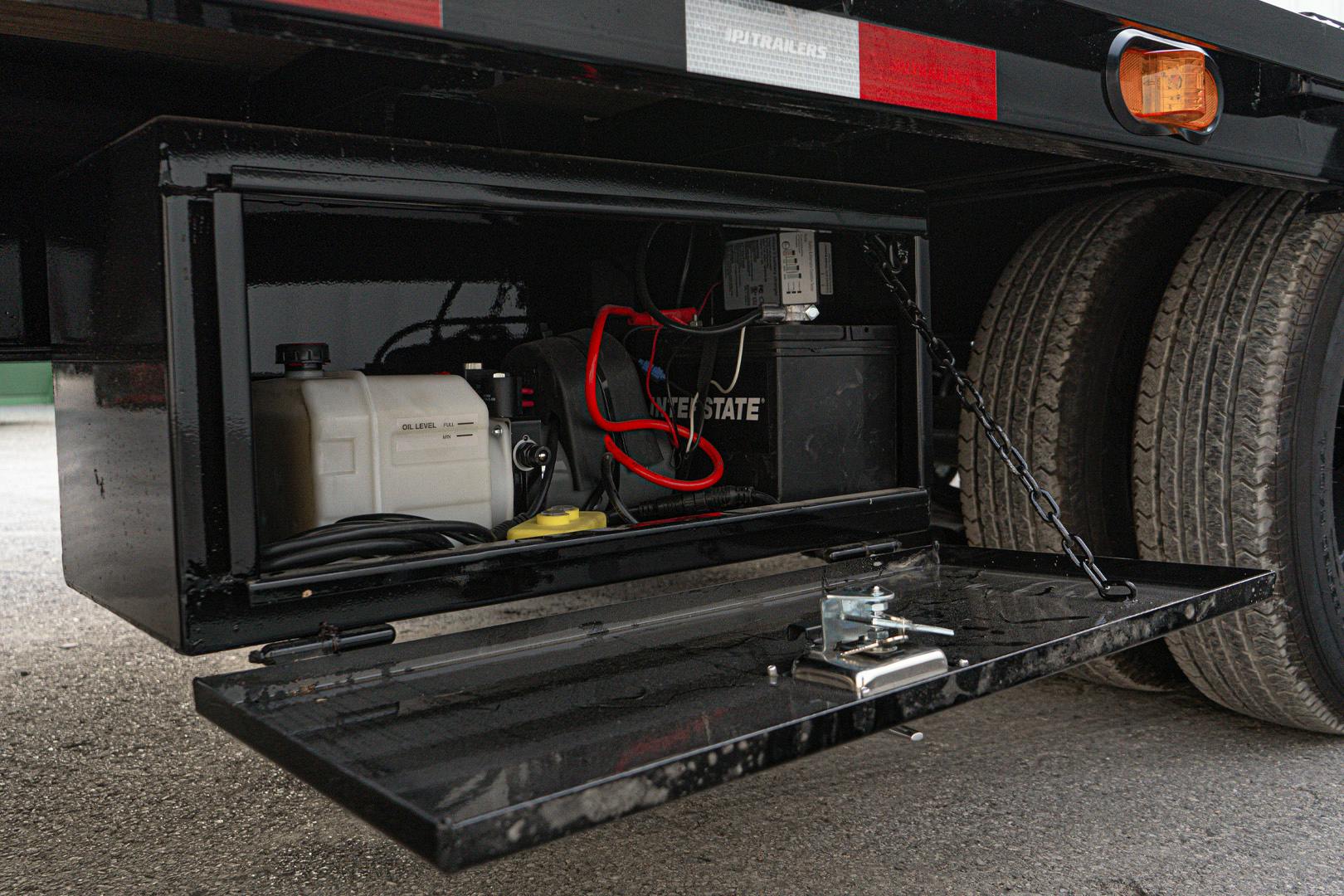 PJ Trailers 36'x102" Gooseneck Flatbed Trailer w/ Hydraulic Dovetail (LY) - Stock #67915 - Image 17 of 24