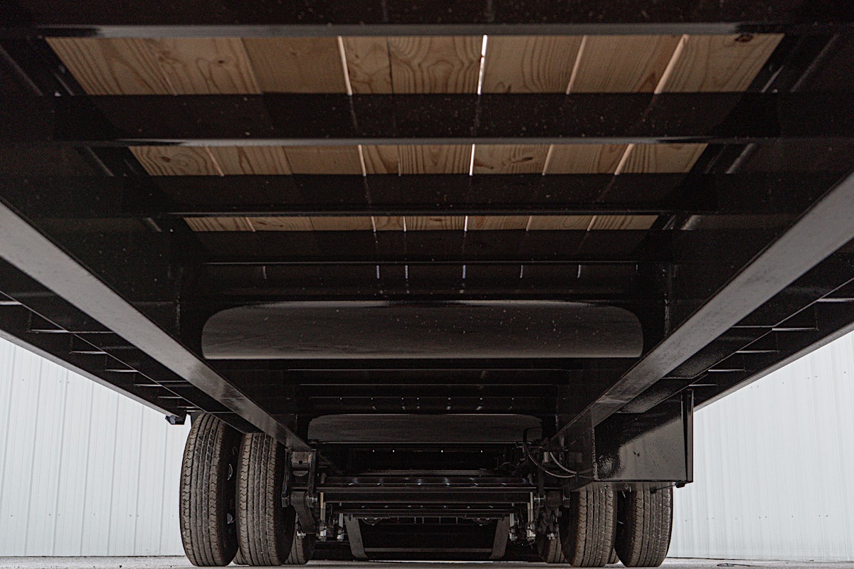 PJ Trailers 36'x102" Gooseneck Flatbed Trailer w/ Hydraulic Dovetail (LY) - Image 18