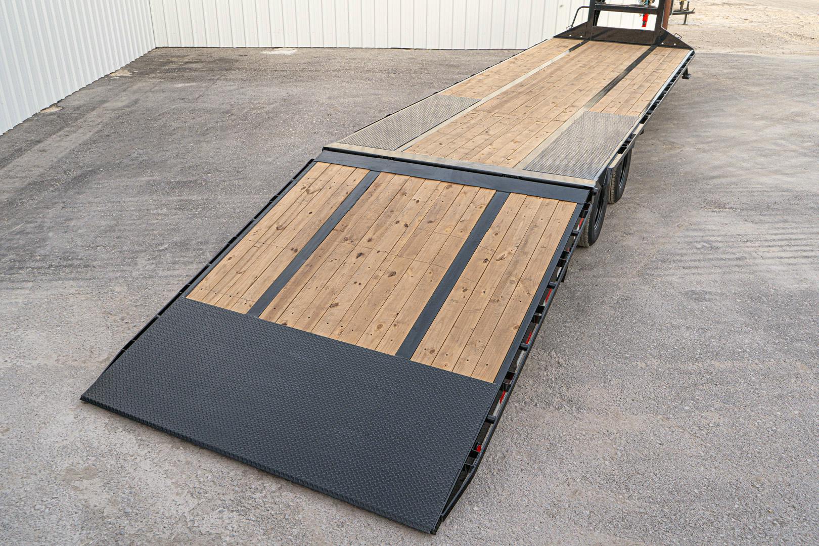 PJ Trailers 36'x102" Gooseneck Flatbed Trailer w/ Hydraulic Dovetail (LY) - Stock #67915 - Image 22 of 24