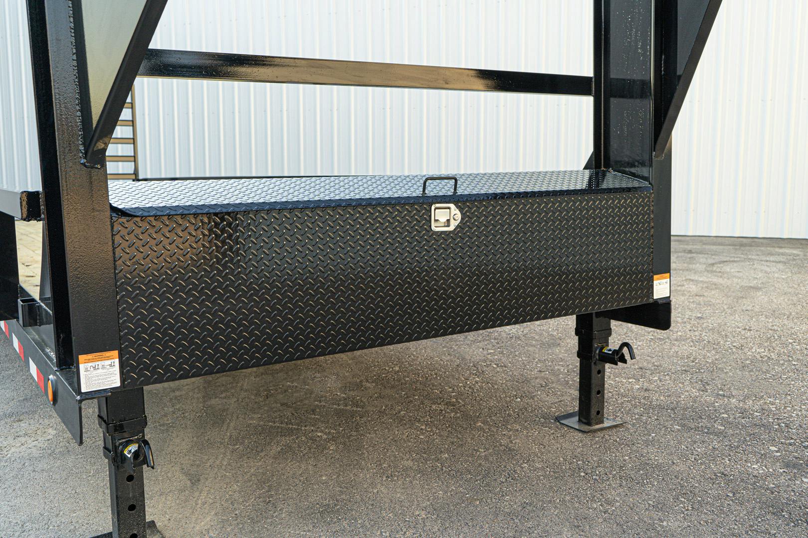 PJ Trailers 24'x83" Gooseneck Angle Pipetop Equipment Trailer (P8) - Stock #68035 - Image 8 of 17