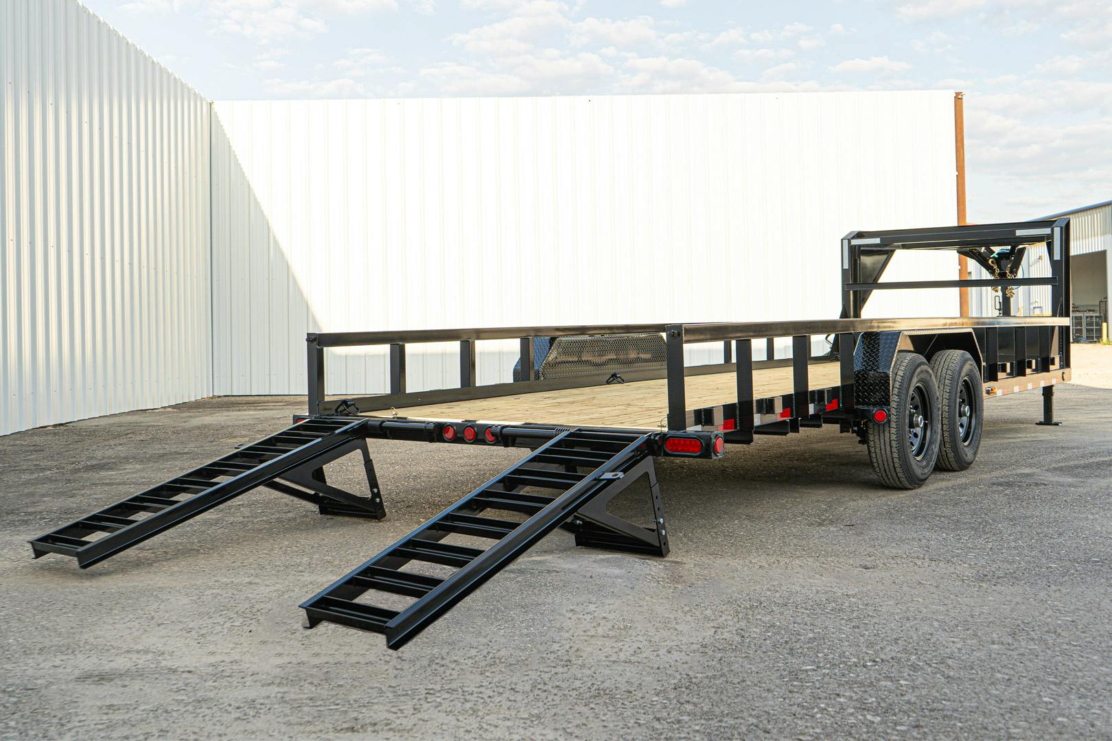 PJ Trailers 24'x83" Gooseneck Angle Pipetop Equipment Trailer (P8) - Stock #68035 - Image 17 of 17