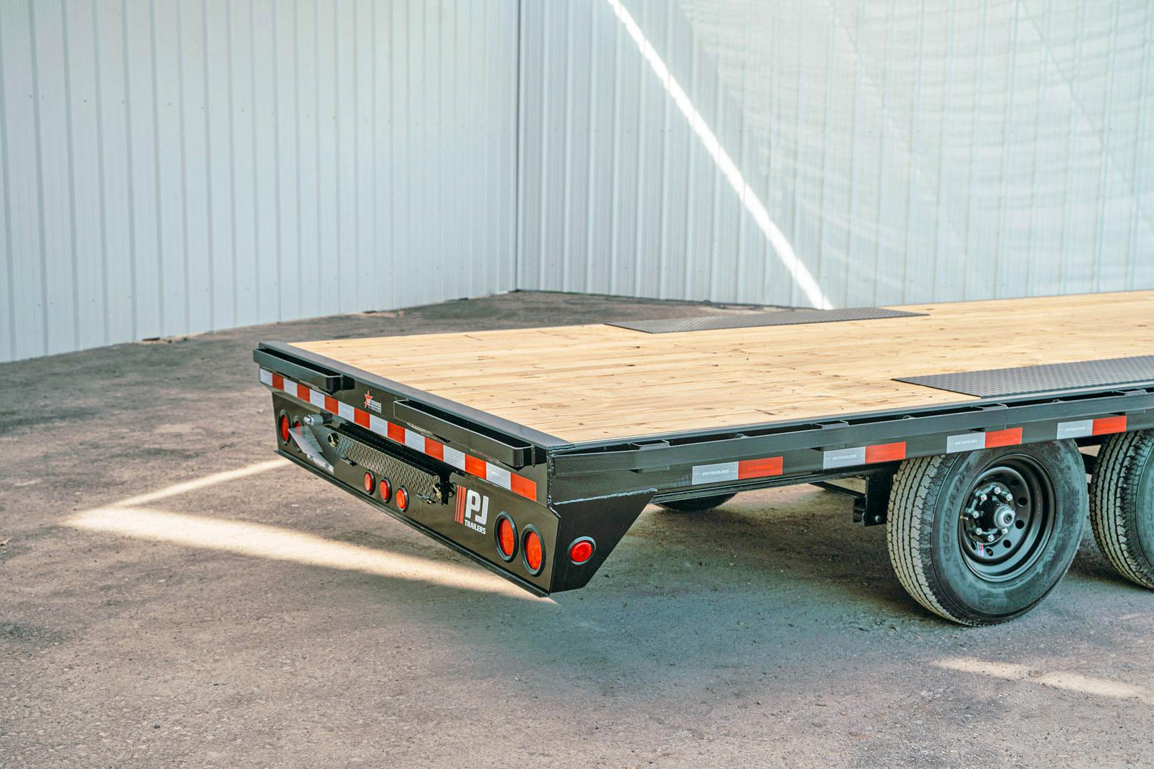 PJ Trailers 20'x102" 8" I-Beam Deckover Flatbed Trailer (F8) - Image 12