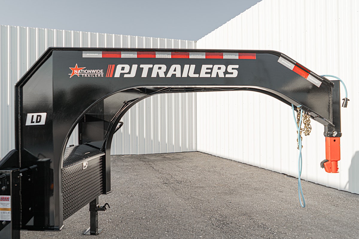 PJ Trailers 32'x102" Gooseneck Low Pro Flatbed Trailer w/ Duals (LD) - Image 9