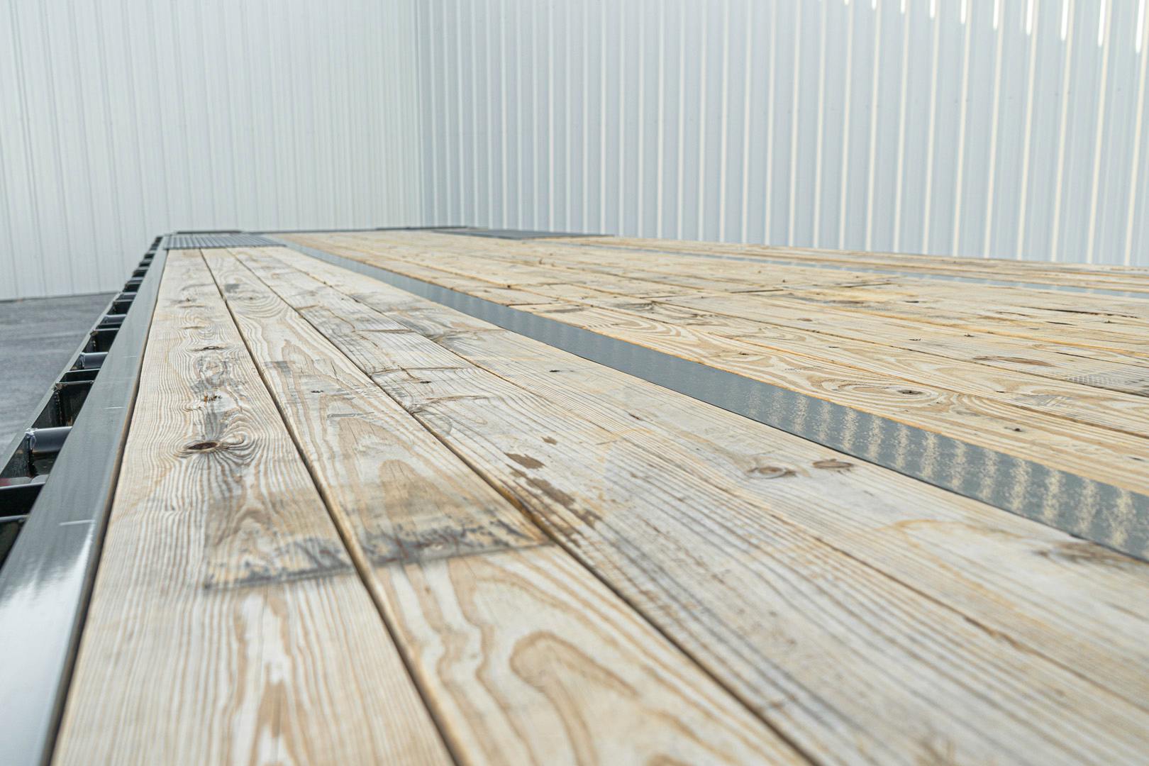 PJ Trailers 32'x102" Gooseneck Low Pro Flatbed Trailer w/ Duals (LD) - Stock #68986 - Image 15 of 22