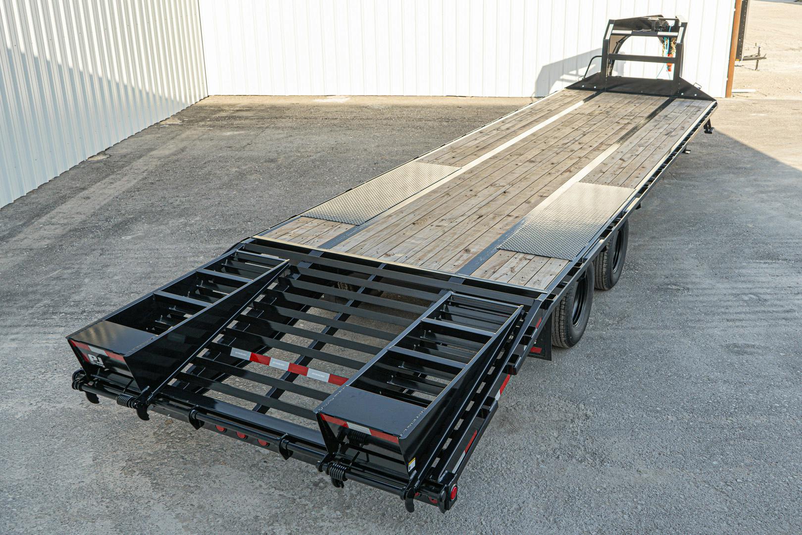 PJ Trailers 32'x102" Gooseneck Low Pro Flatbed Trailer w/ Duals (LD) - Stock #68986 - Image 19 of 22