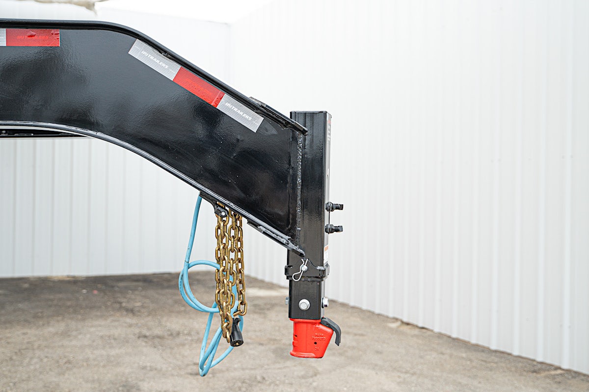 PJ Trailers 25'x102" Gooseneck Low Pro Flatbed Trailer w/ Duals (LD) - Image 8