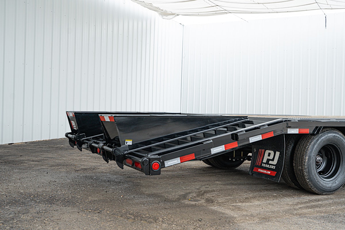 PJ Trailers 25'x102" Gooseneck Low Pro Flatbed Trailer w/ Duals (LD) - Image 16
