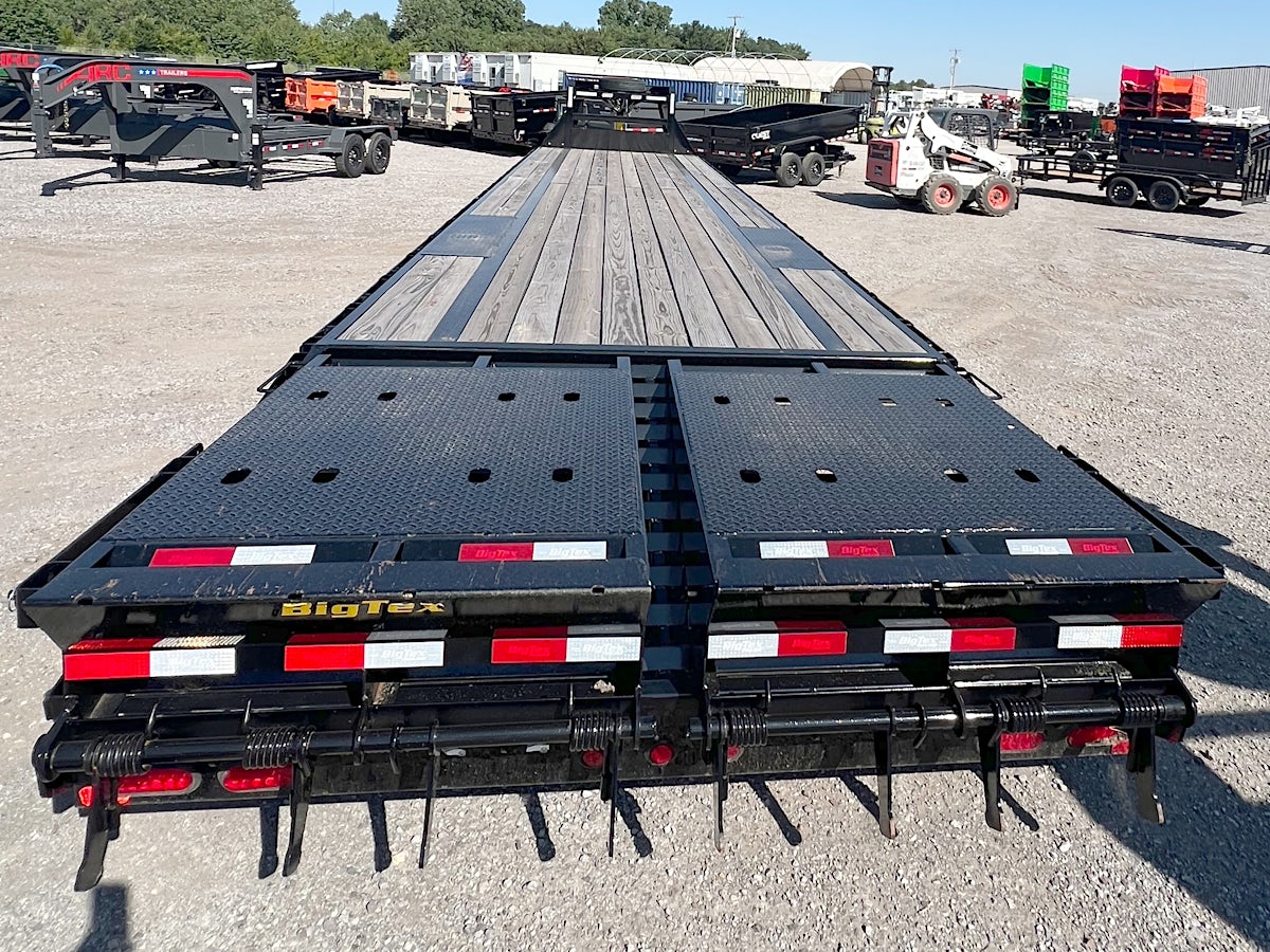 Big Tex USED 40'x102" Gooseneck Flatbed Trailer w/ 5ft Dovetail & Mega Ramps - Image 5