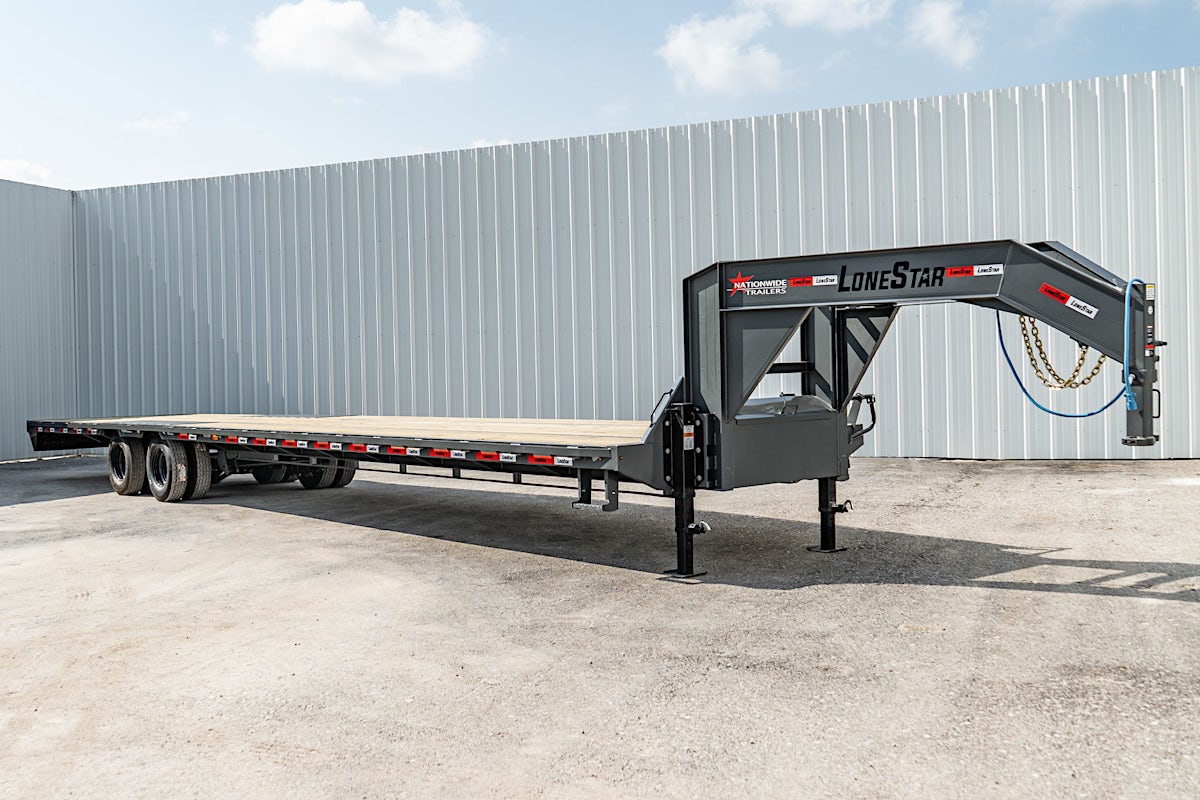 LoneStar 32'x102" Gooseneck Low Pro Flatbed Trailer w/ Duals (LD) - Image 2