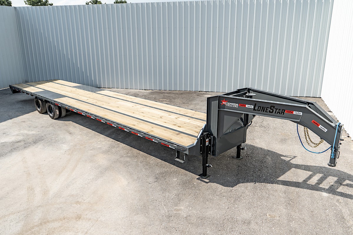 LoneStar 32'x102" Gooseneck Low Pro Flatbed Trailer w/ Duals (LD) - Image 4