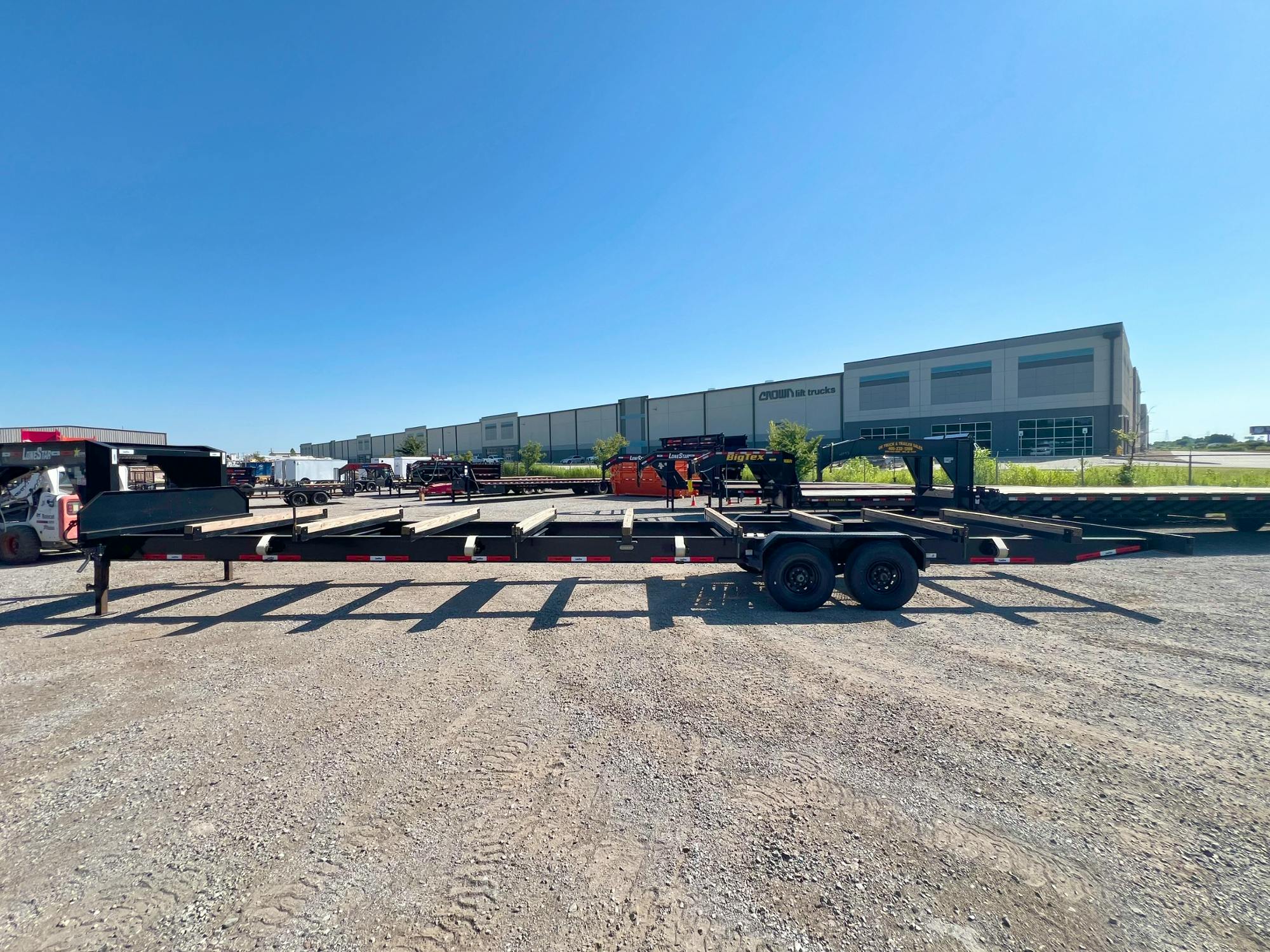 LoneStar USED 40'x96' Gooseneck Pipehauler Trailer - Stock #72078 - Image 3 of 5