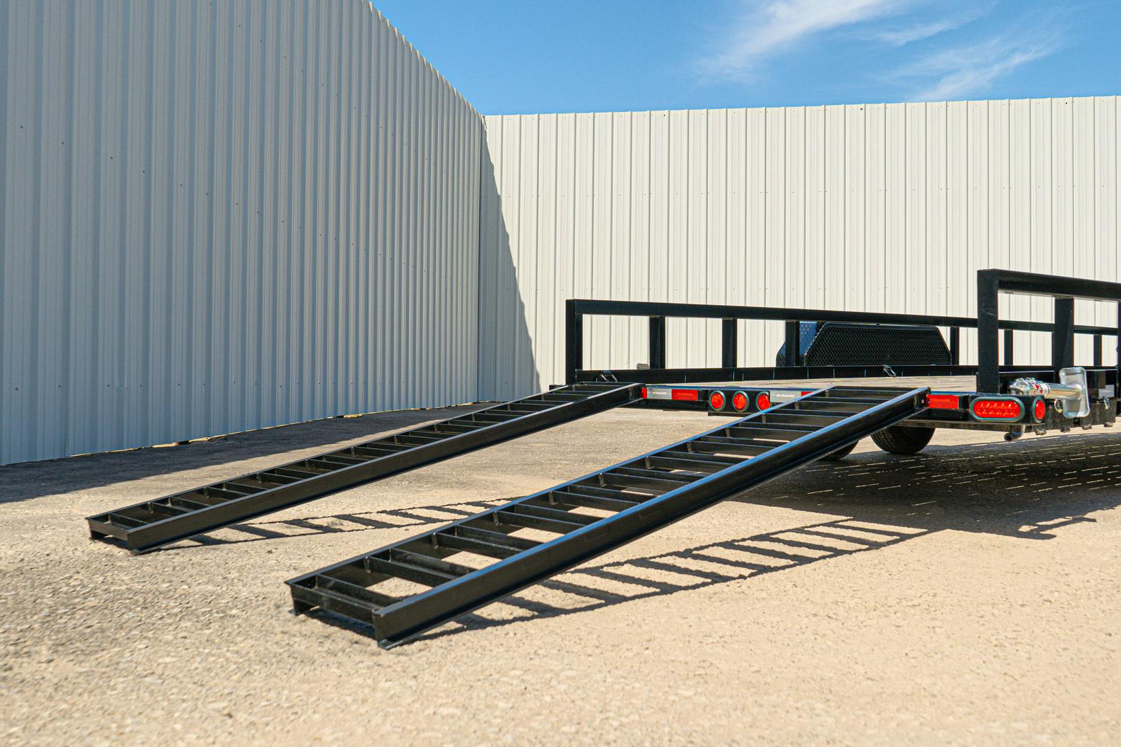 PJ Trailers 24'x83" Gooseneck Angle Pipetop Equipment Trailer (P8) - Stock #72586 - Image 18 of 22