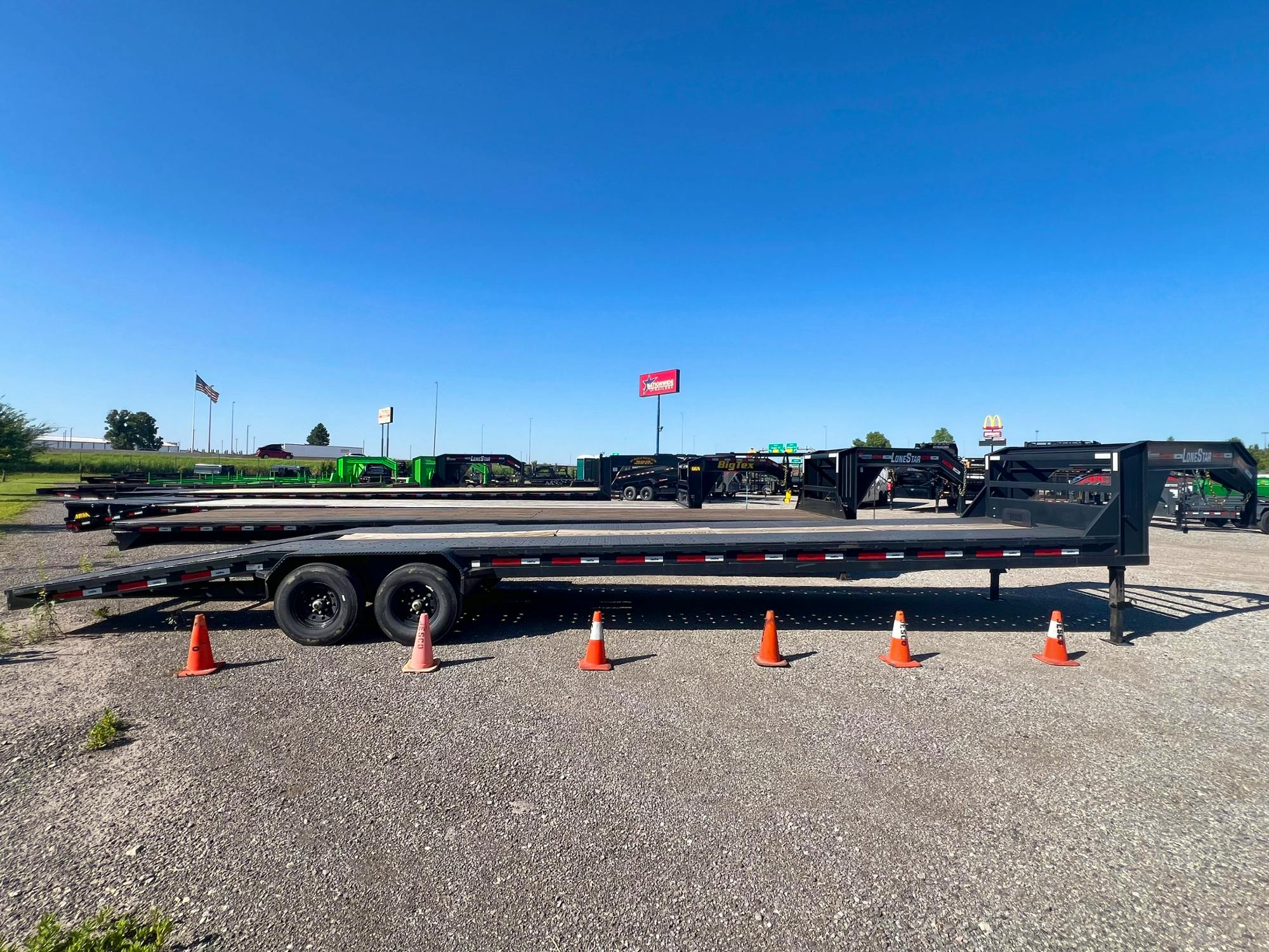 LoneStar 36'x83" Gooseneck High-Deck Car Trailer w/ 8' Dovetail (AH) - Image 3