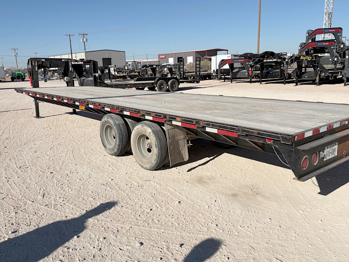 DNJ 28'x102" 24K Straight Deck w/ Hdyraulic Jacks - Image 3