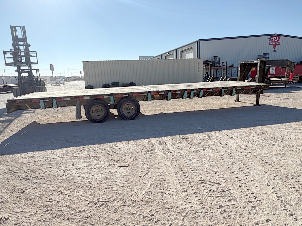 DNJ 28'x102" 24K Straight Deck w/ Hdyraulic Jacks - Image 1