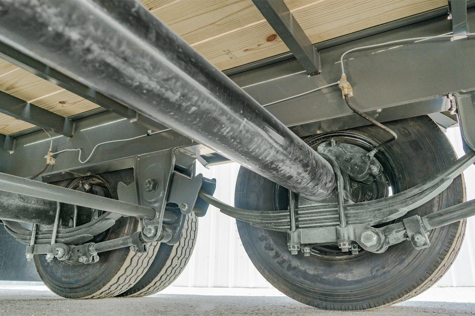 LoneStar 40'x102" Gooseneck Lo-Pro Flatbed Trailer w/ Duals (LD) - Image 15