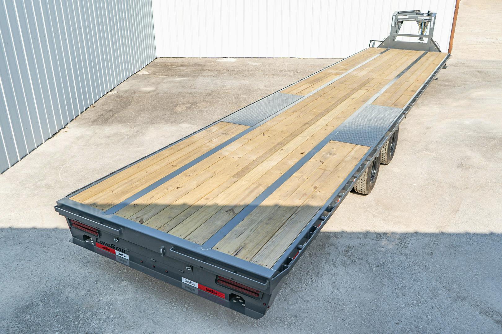 LoneStar 40'x102" Gooseneck Lo-Pro Flatbed Trailer w/ Duals (LD) - Image 17