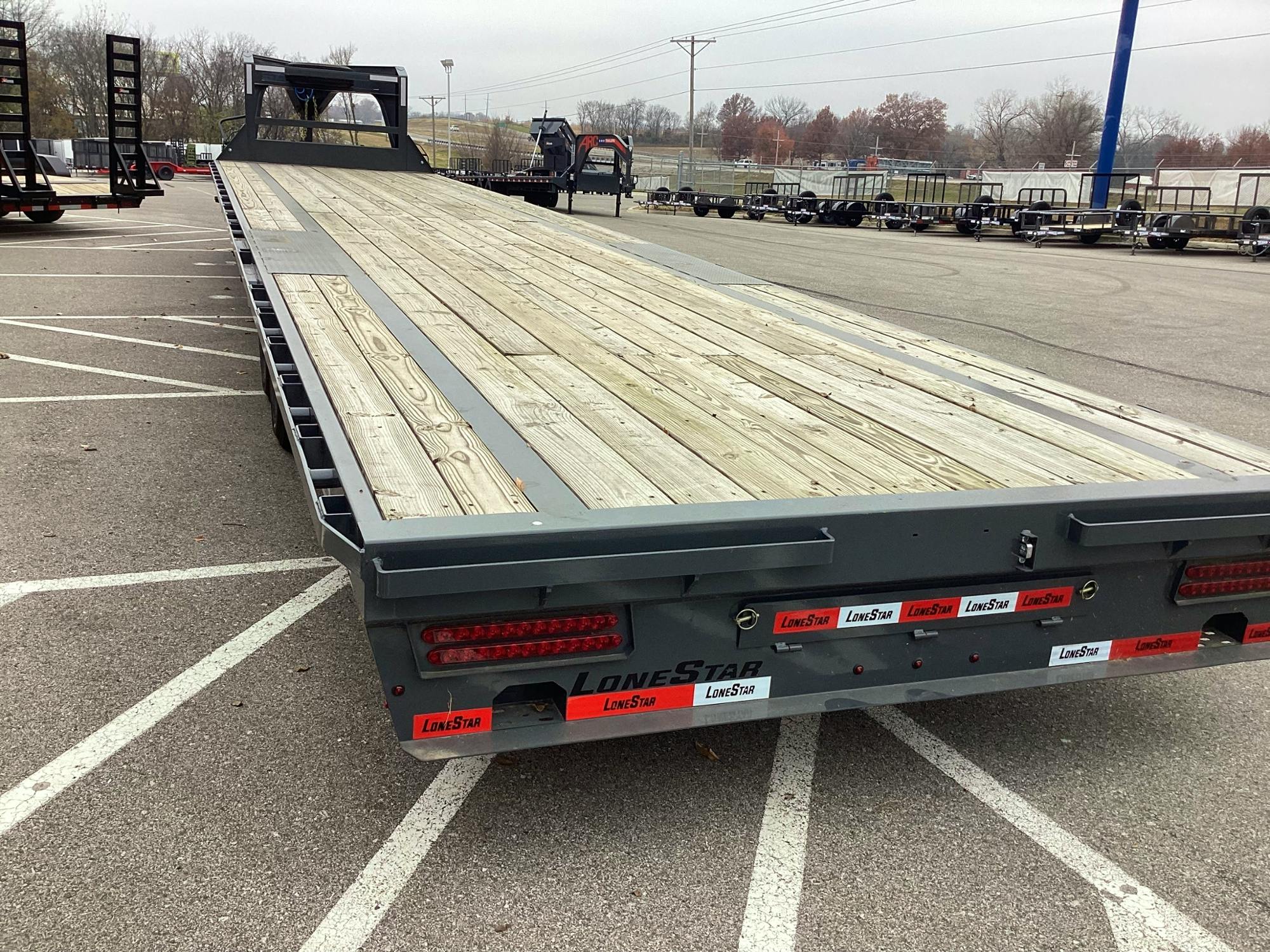 LoneStar 40'x102" Gooseneck Lo-Pro Flatbed Trailer w/ Singles (LS) - Image 7