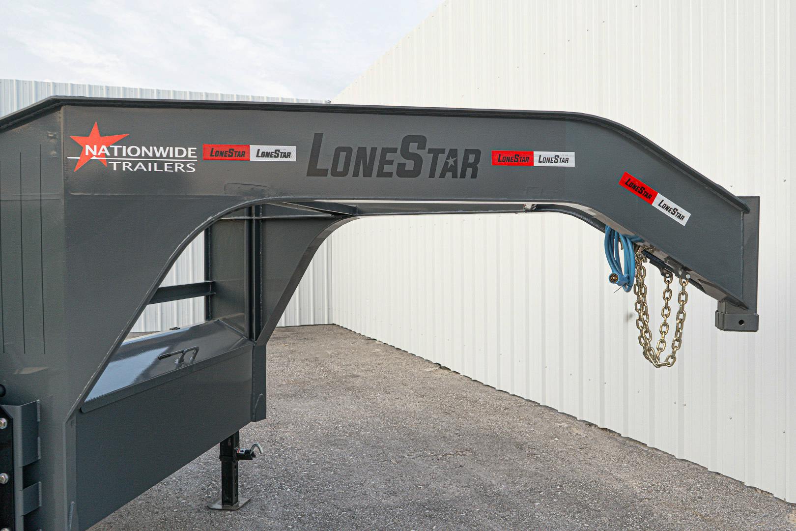 Stock #75961 - LoneStar 40ftx102in Gooseneck Lo Pro Flatbed Stock #75961 - LoneStar 40ftx102in Gooseneck Lo Pro Flatbed