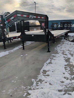 PJ Trailers USED 40'x102" Gooseneck Flatbed Trailer w/ Singles (LX)