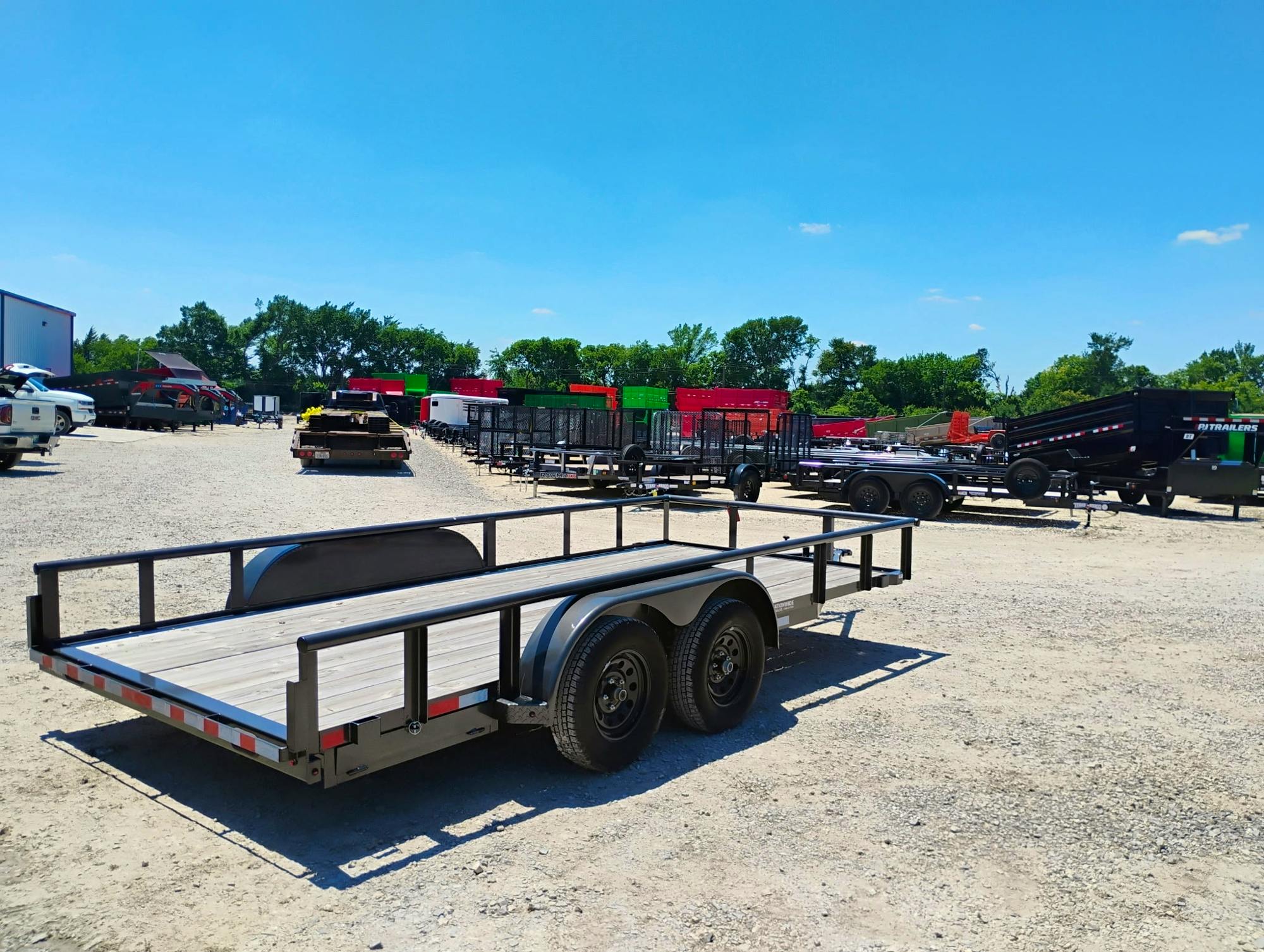 X-ON 16'x83" Utility Trailer w/ Slide-In Ramps (U2) - Stock #77349 - Image 4 of 5