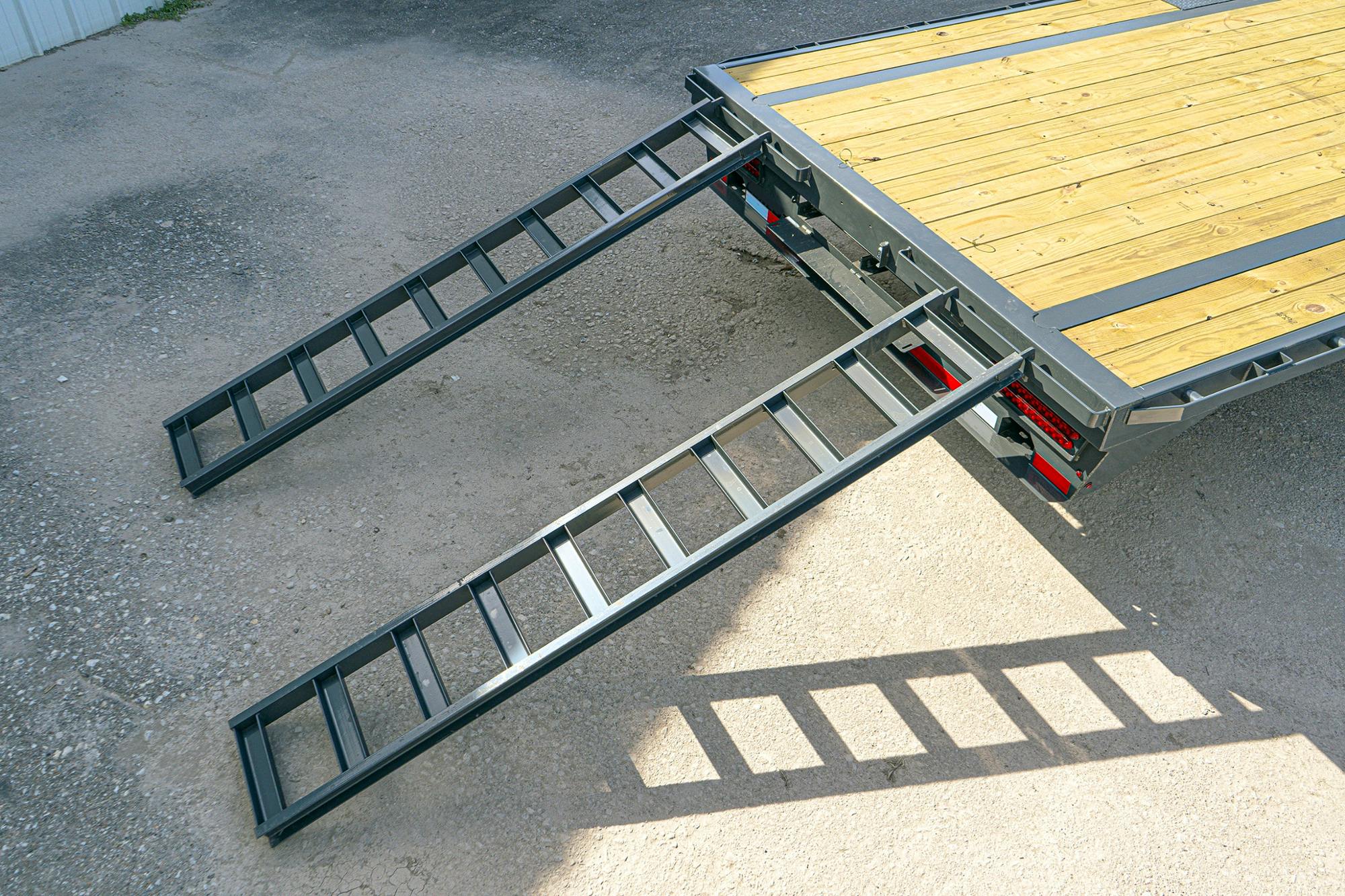 ARC Trailers ARC GDS 20' × 102" Gooseneck Flatbed Trailer