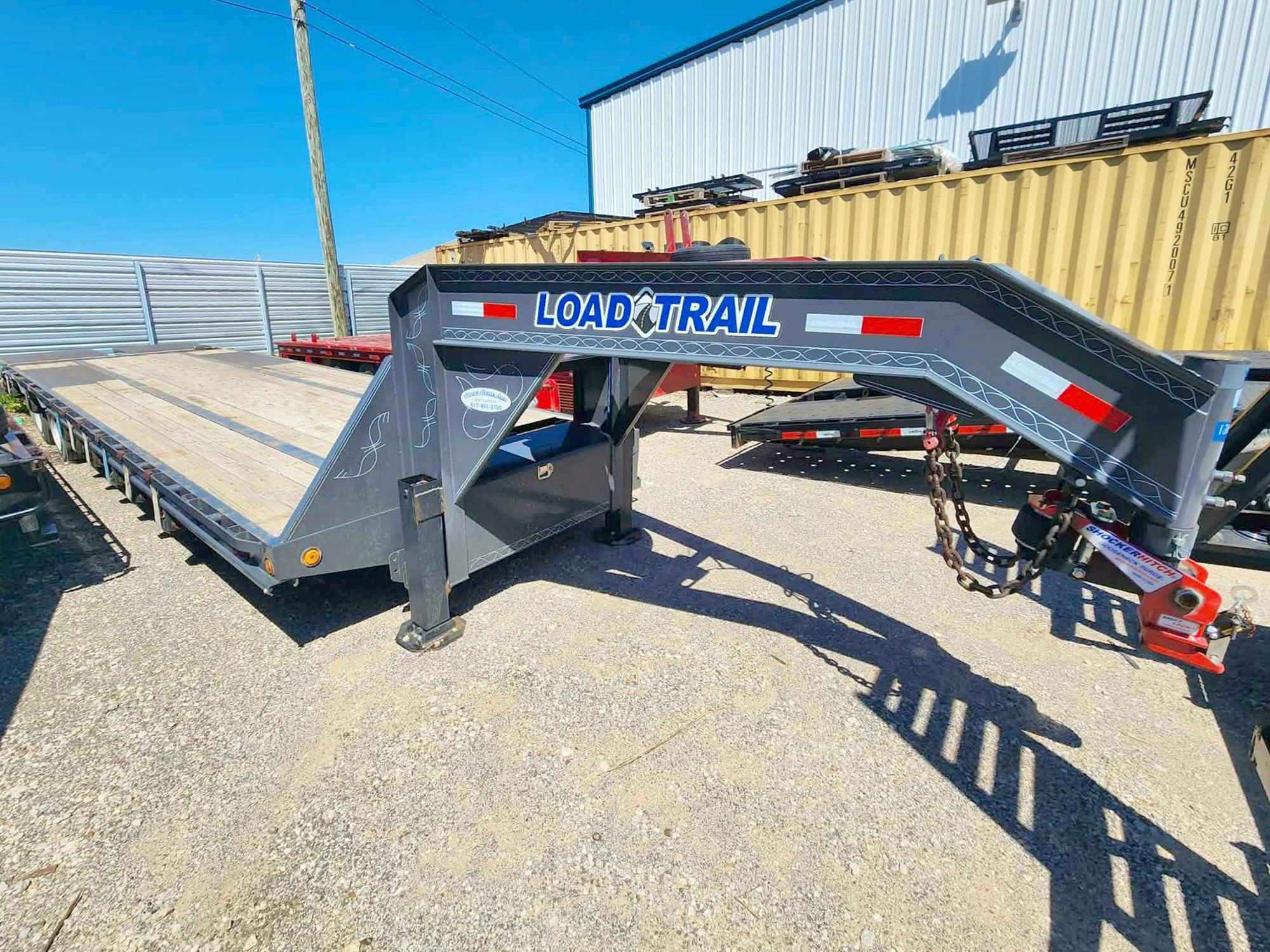 Load Trail USED 32'x102" Flatbed Trailer - Stock #77640 - Image 1 of 6