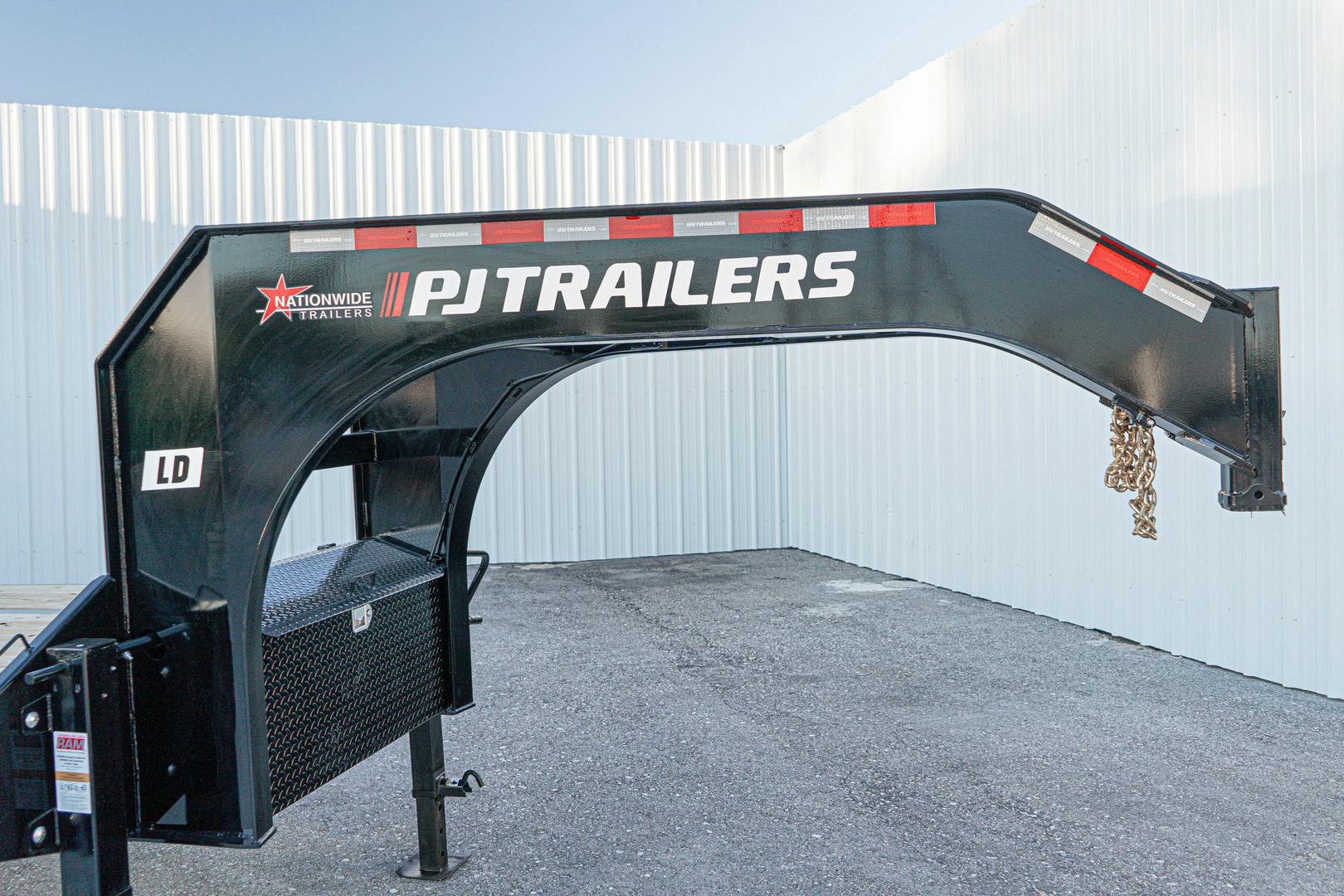 PJ Trailers 32'x102" Gooseneck Low Pro Flatbed Trailer w/ Duals (LD) - Image 12