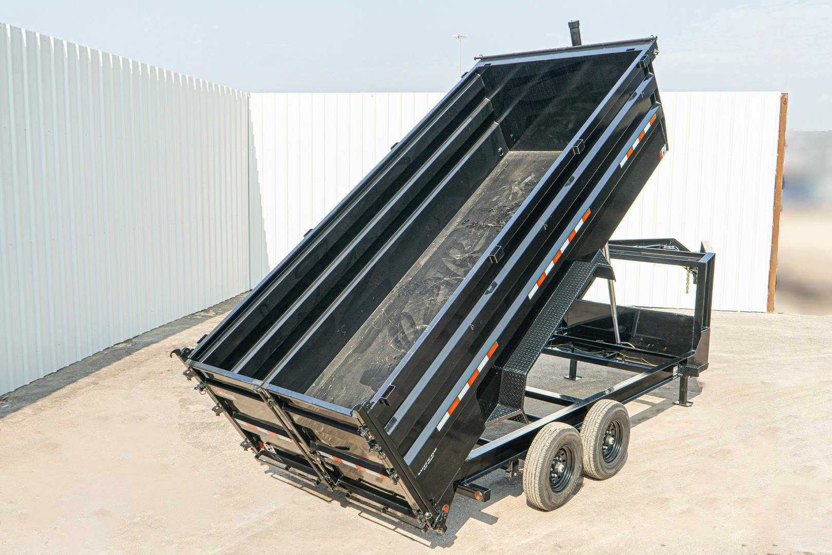 PJ Trailers 16'x83" Gooseneck Telescopic Dump Trailer w/ 4' Sides (DT) - Image 21