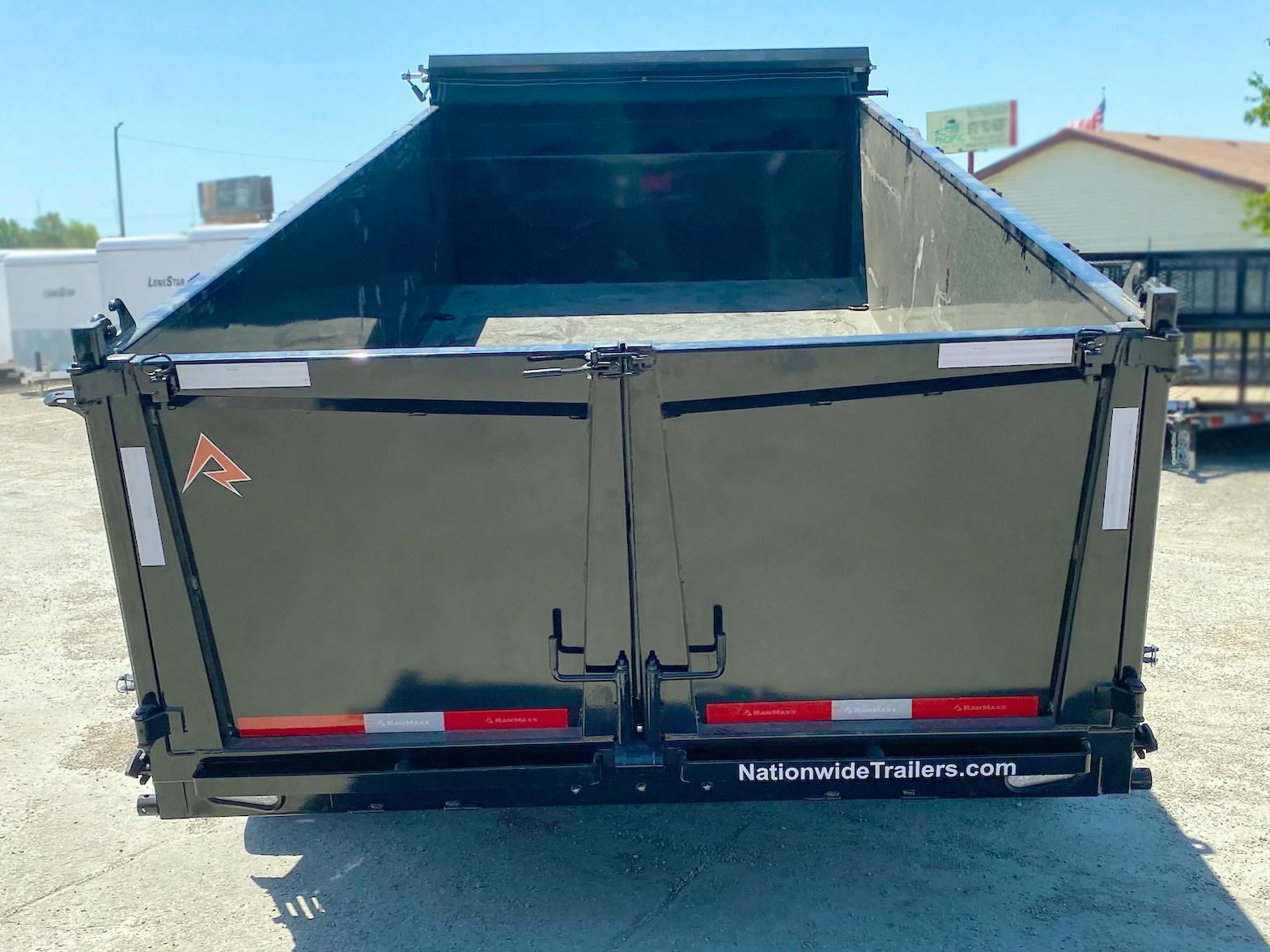 RawMaxx 16'x83" LTX Gooseneck Dump Trailer (LTX) - Image 3