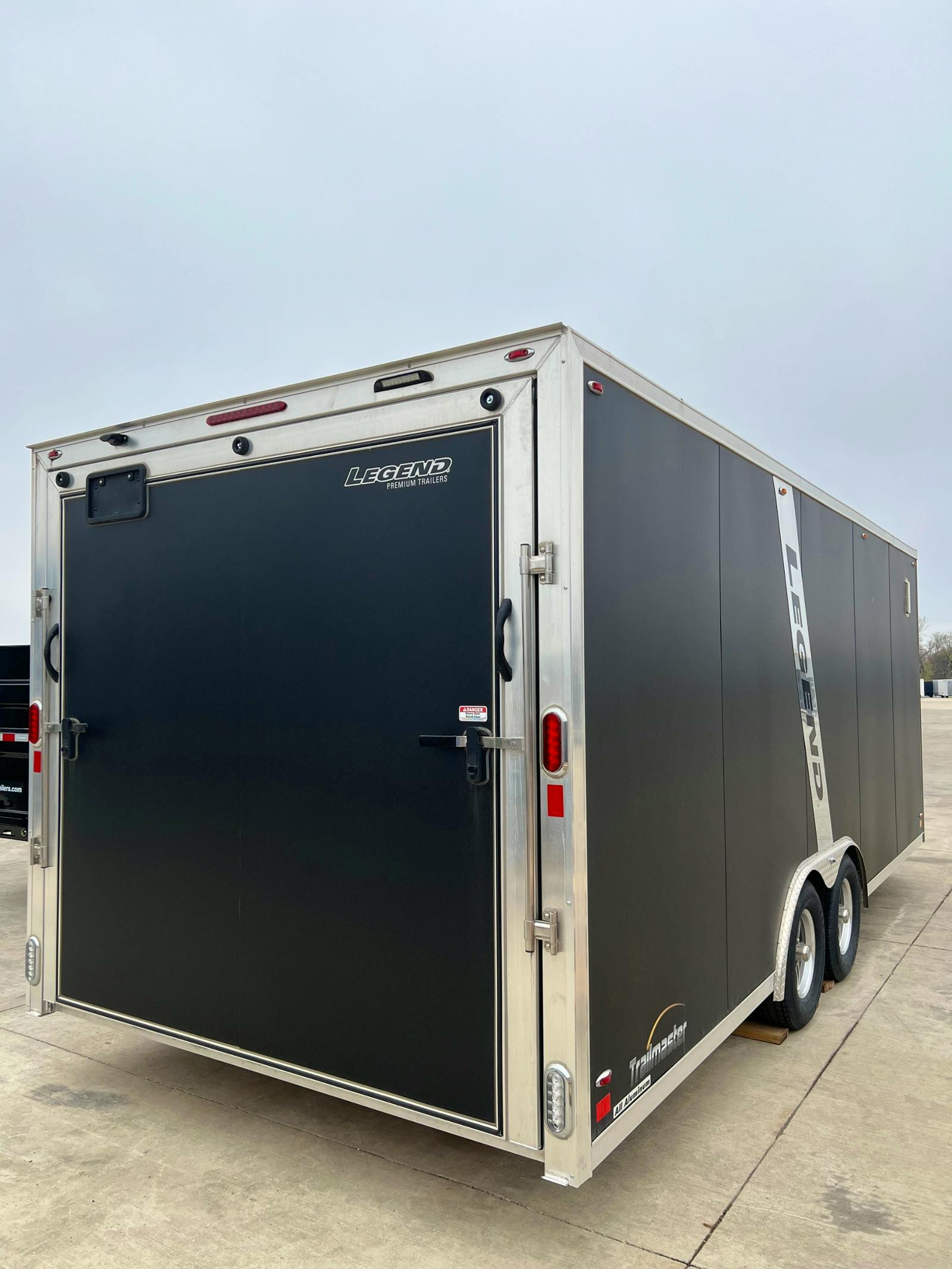 Legend 8.5'x26' USED ATV/SNOW CARGO TRAILER - Image 4