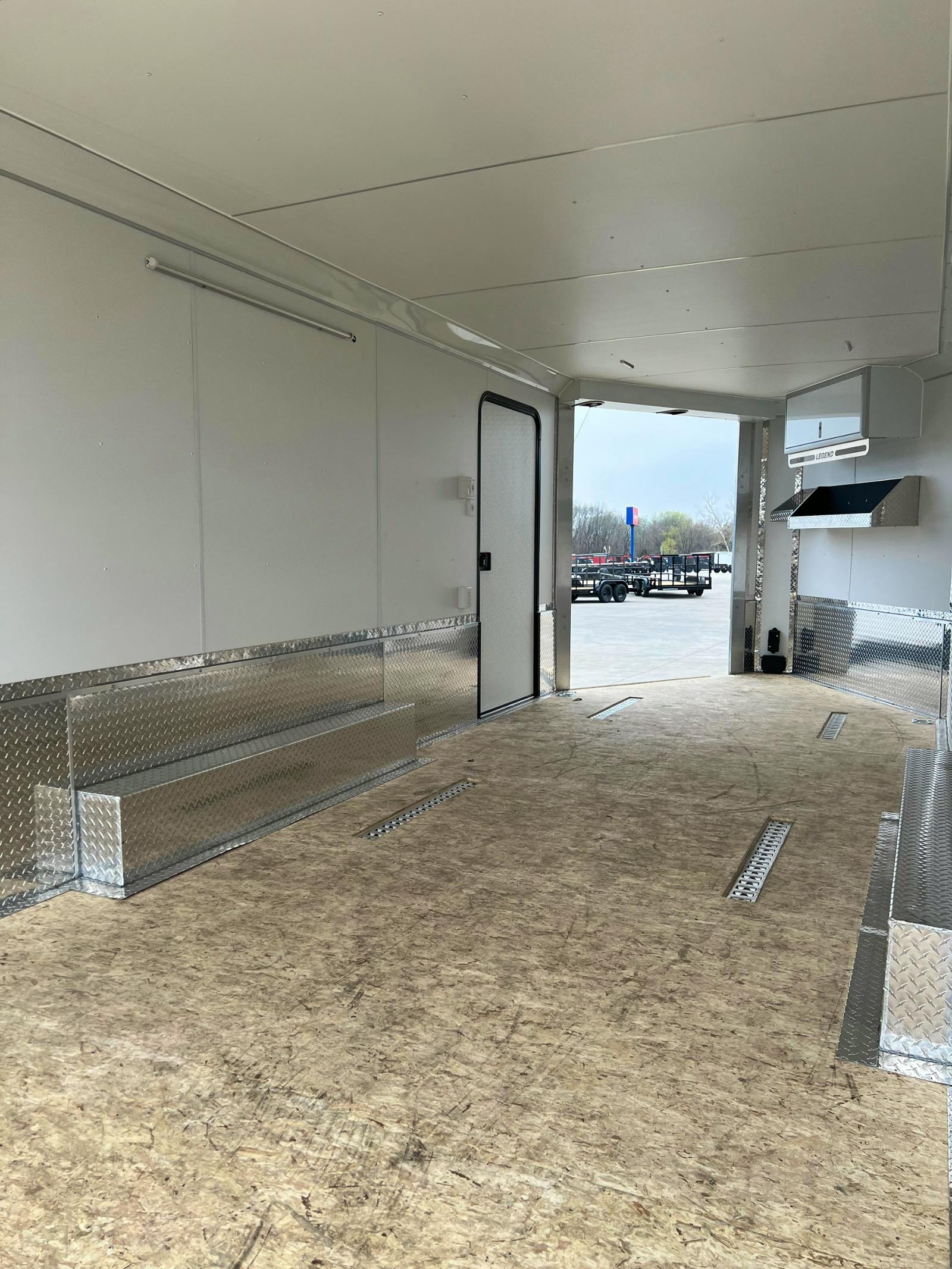 Legend 8.5'x26' USED ATV/SNOW CARGO TRAILER - Image 10