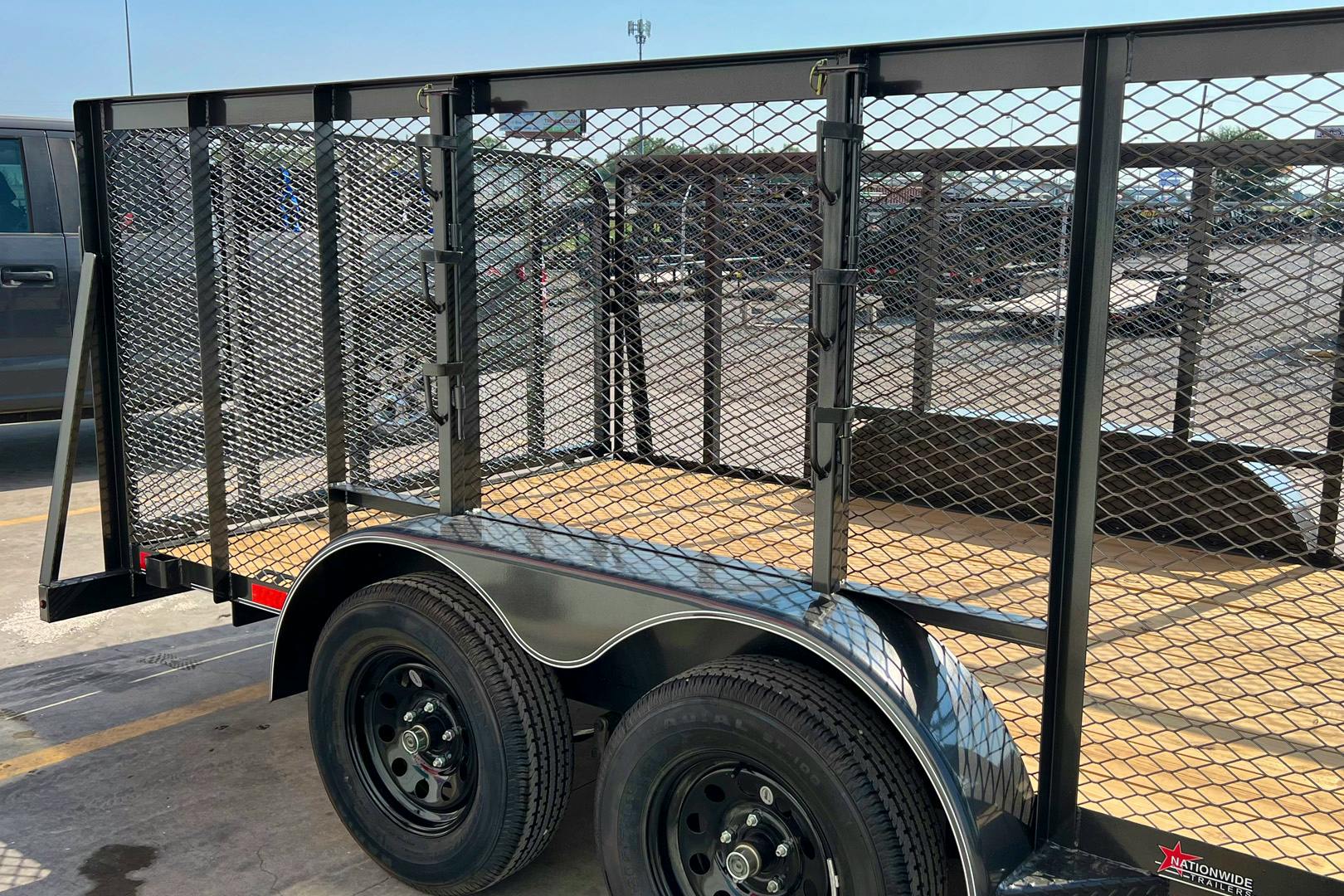 pine　4台 Stock #79725 - X ON 14ftx83in Landscape Trailer w 4ft Sides